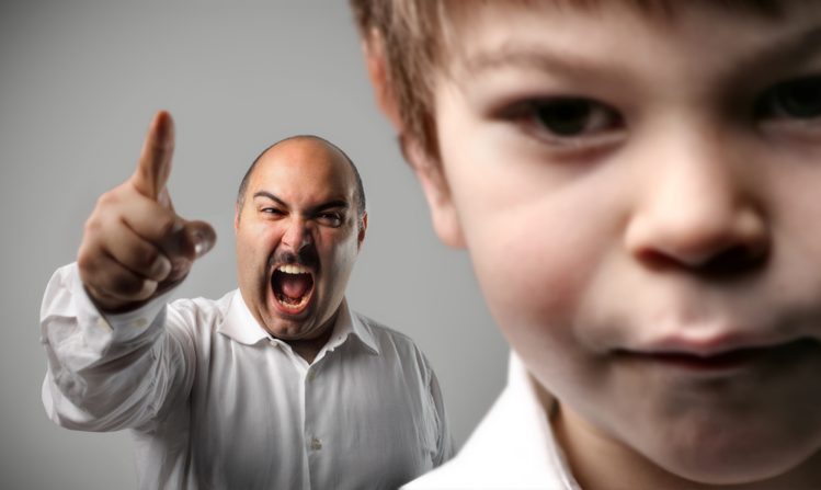 बच्चों पे चिल्लाना उनके बौधिक विकास को बाधित करता है